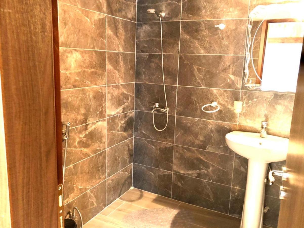 Villa Muzhaqi Nivice Zewnętrze zdjęcie
